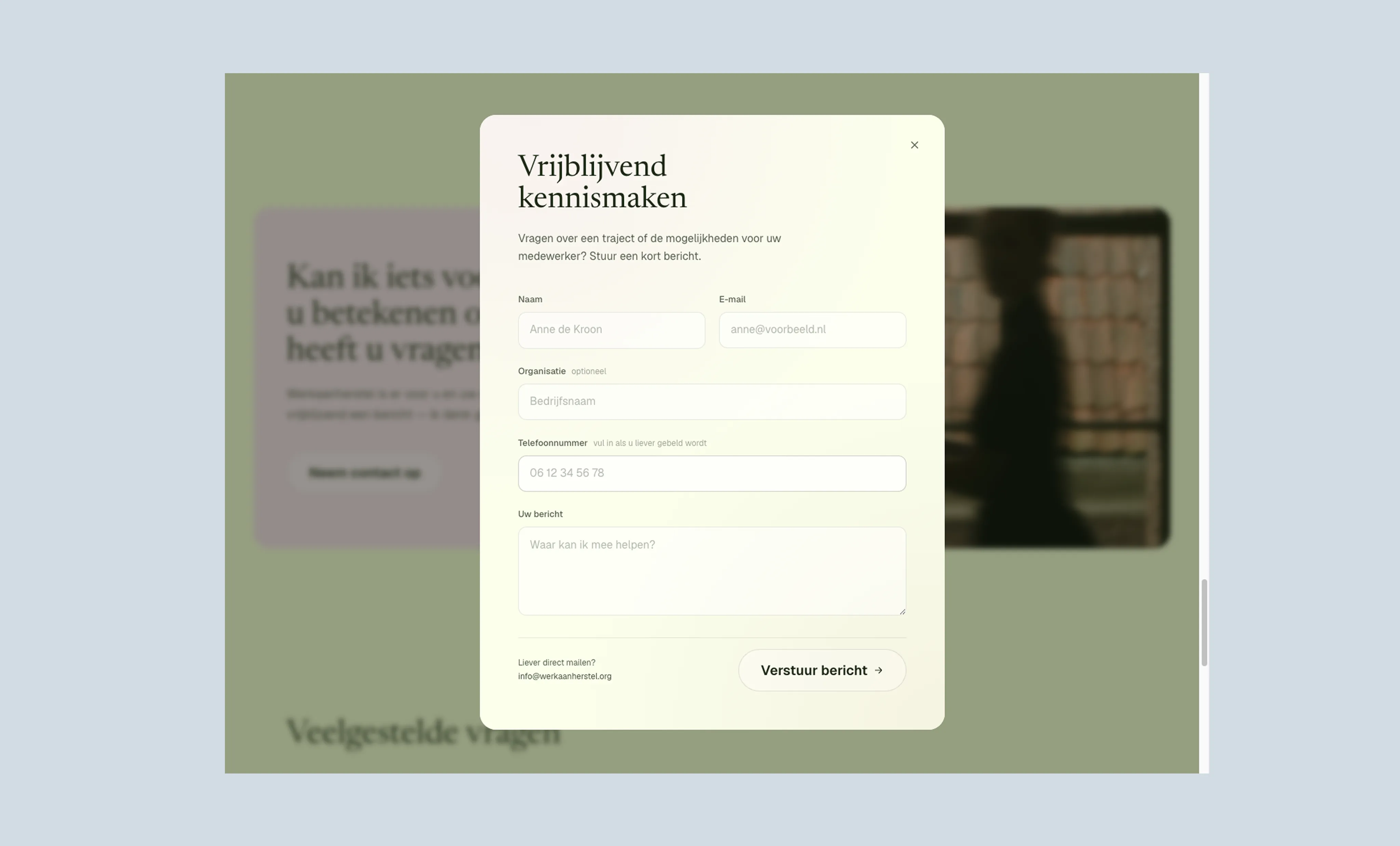 Contactdialoog met velden voor naam, e-mail, organisatie, telefoon en bericht.